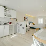 Agisilaos Apartament *