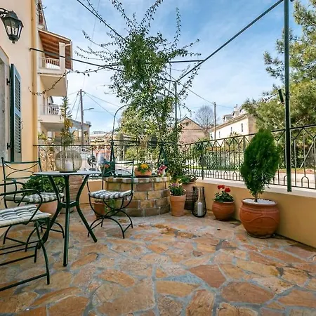 Agisilaos Apartment