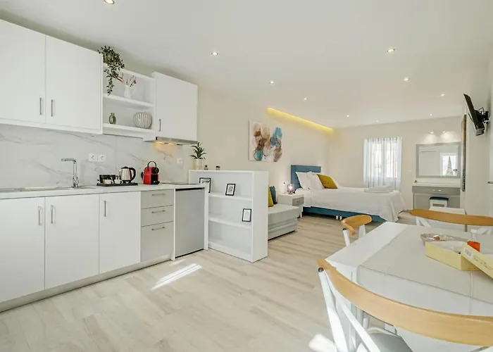 Agisilaos Apartamento *